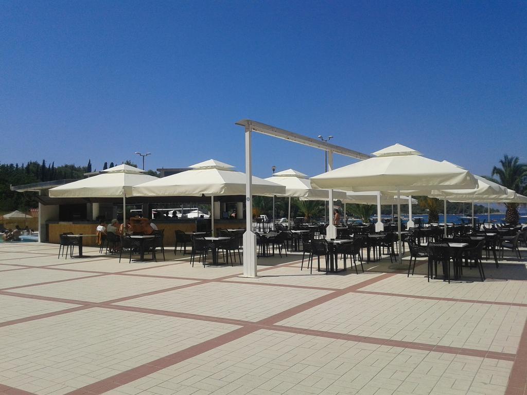 Apartment Tara Nečujam Buitenkant foto